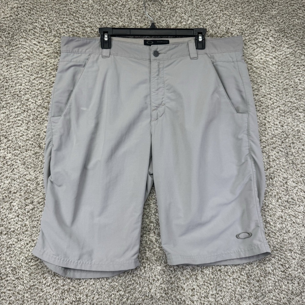 Oakley Shorts Men's 38 Long Gray Performance Golf 10" Inseam Embroidered Logo